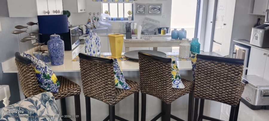 To Let 4 Bedroom Property for Rent in Hartenbos Central Western Cape